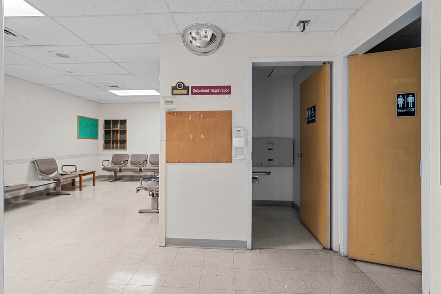 More Photos Of 94 Hospital St, Ridgway Specialty For Sale
