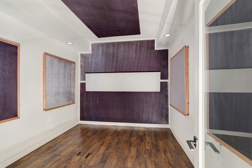 More Photos Of 1862 Santa Fe Ave, Long Beach Storefront For Lease