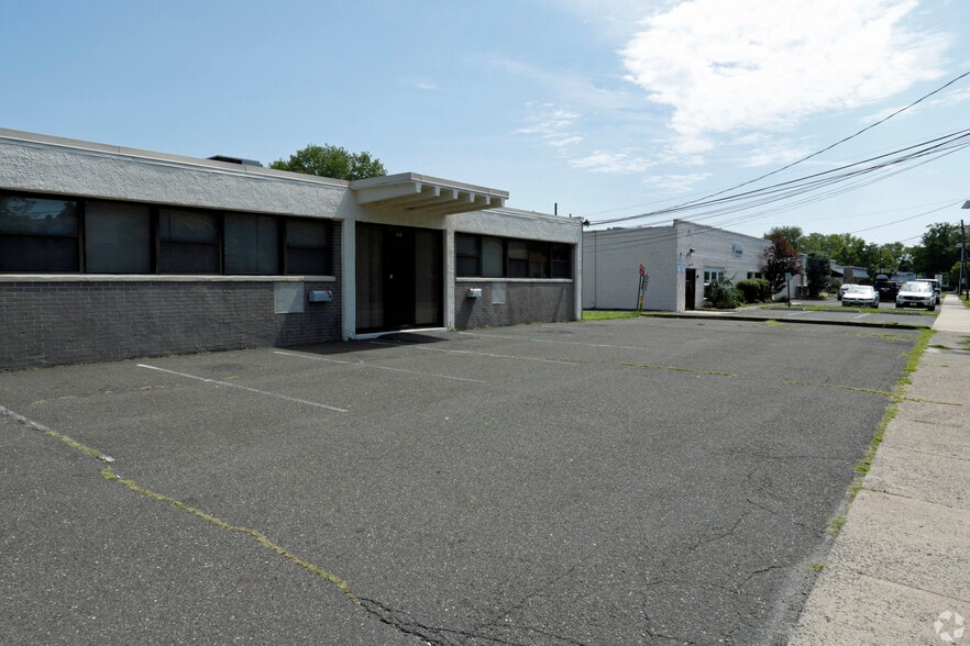 More Photos Of 448 Whitehead Rd, Hamilton Unknown For Lease