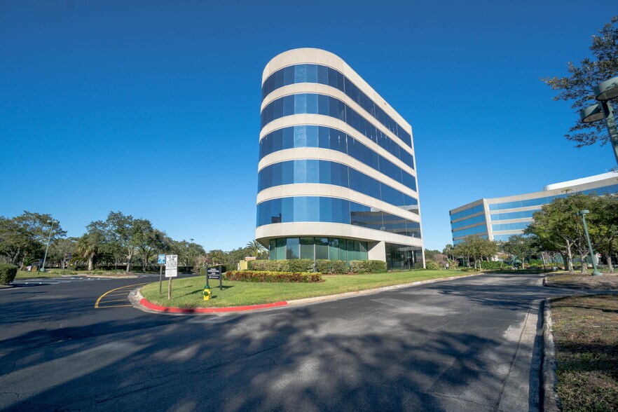 More Photos Of 5950 Hazeltine National Dr, Orlando Office For Lease