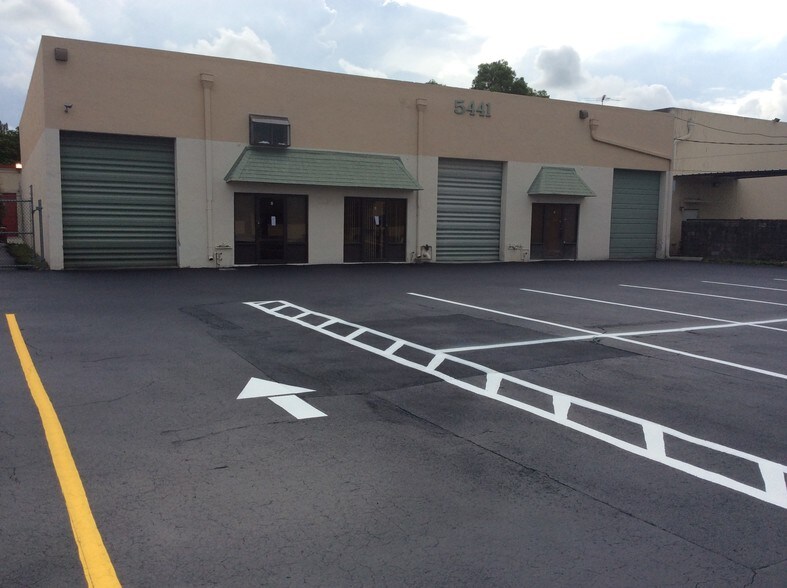 More Photos Of 5431 NW 15th St, Margate Service For Lease