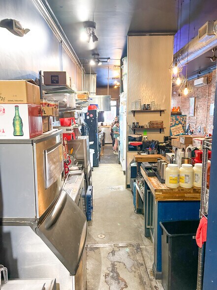 More Photos Of 69 St Michael St, Mobile Restaurant For Lease