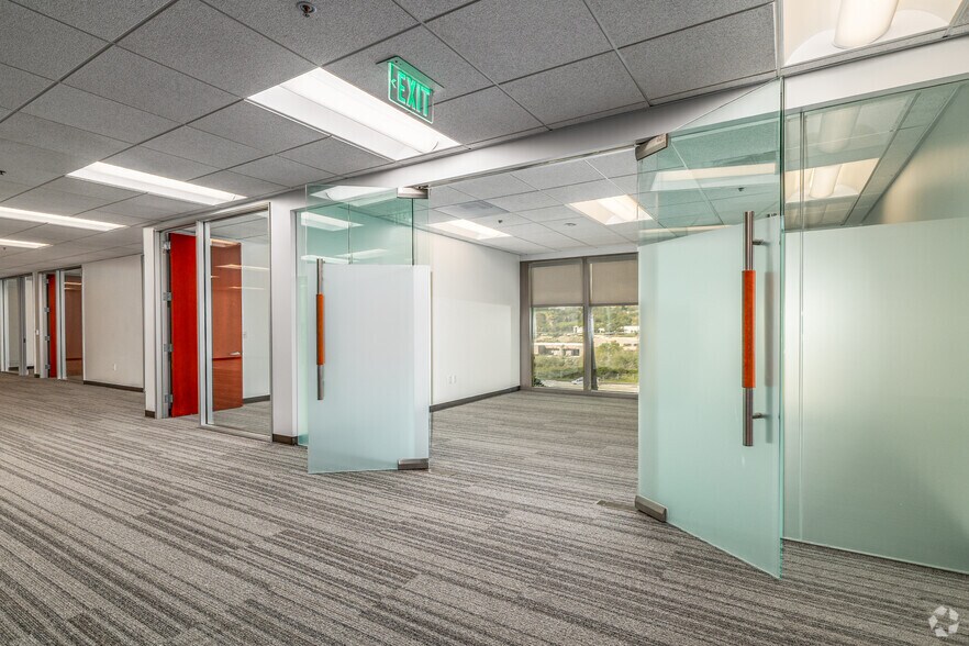 More Photos Of 27101-27201 Puerta Real, Mission Viejo Unknown For Lease