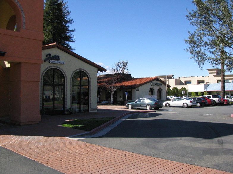 More Photos Of 26111 Bouquet Canyon Rd, Santa Clarita Storefront For Lease
