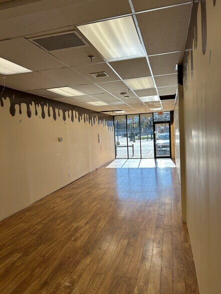 More Photos Of 1139-1141 Jericho Tpke, Commack General Retail For Lease