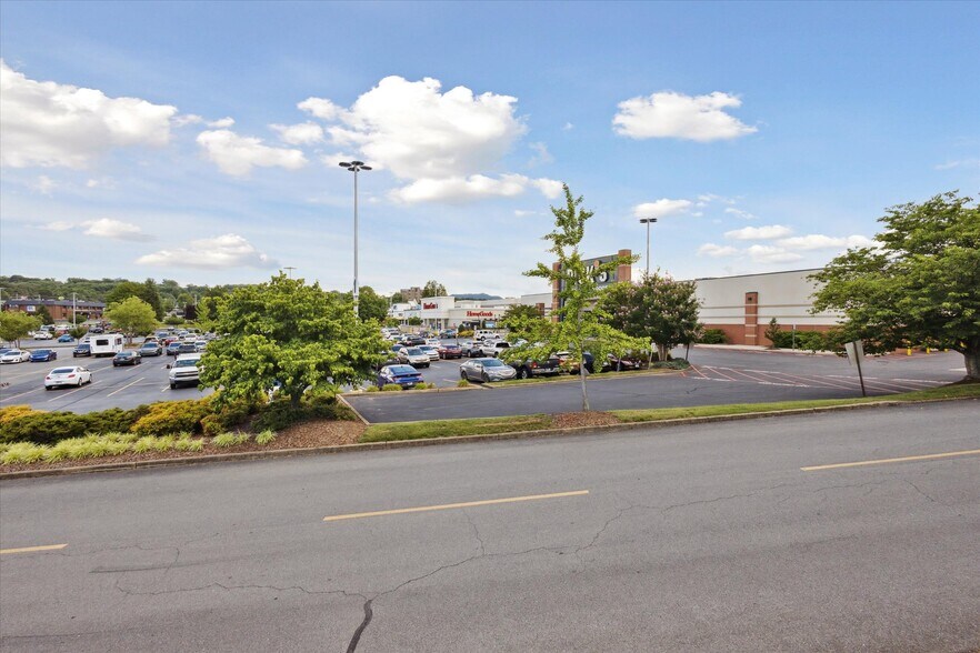 More Photos Of 2111 W Mountcastle Dr, Johnson City General Retail For Sale