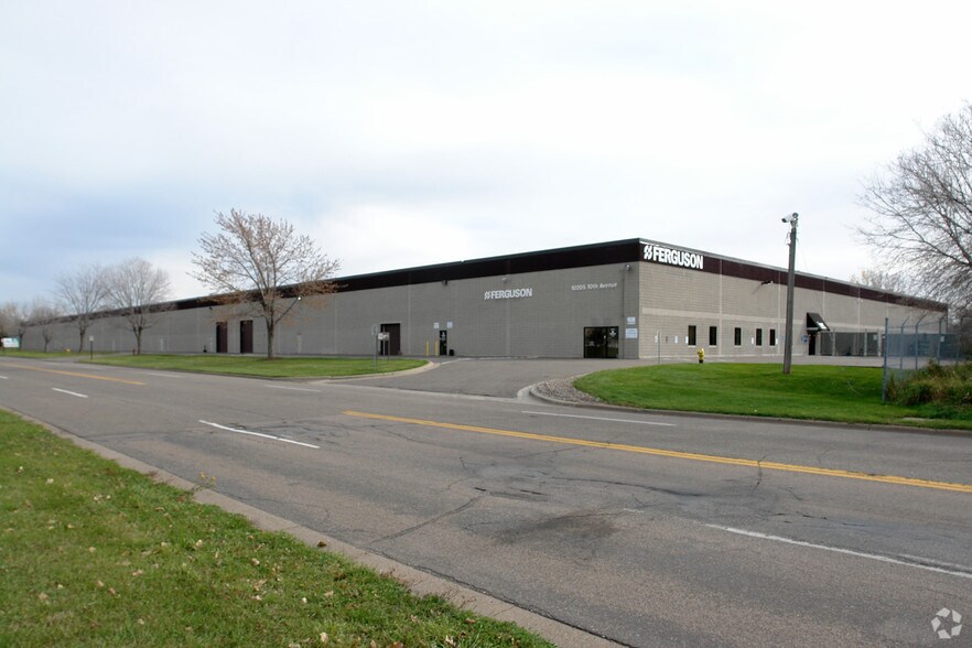 Primary Photo Of 975 N Nathan Ln, Plymouth Warehouse For Lease