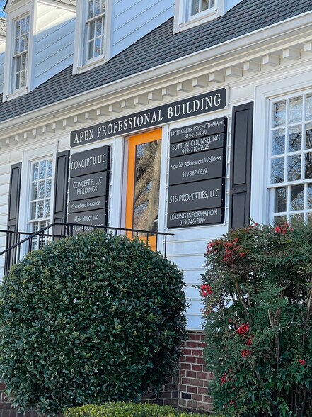 More Photos Of 307 S Salem St, Apex Office For Lease