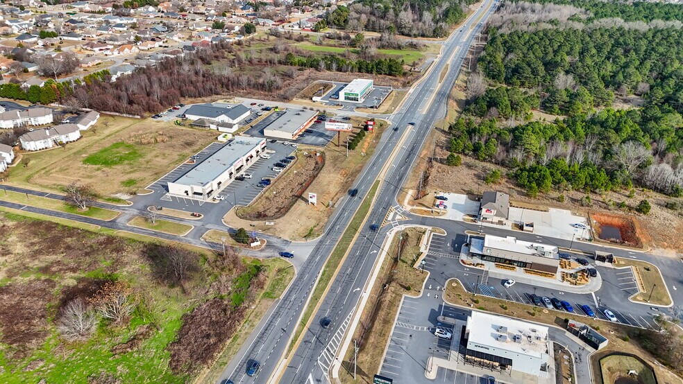 More Photos Of 719 Hwy 96, Bonaire Unknown For Lease