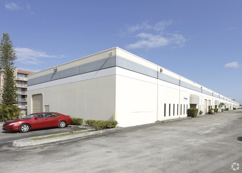 More Photos Of 1803-1897 NE 146th St, Miami Light Distribution For Lease