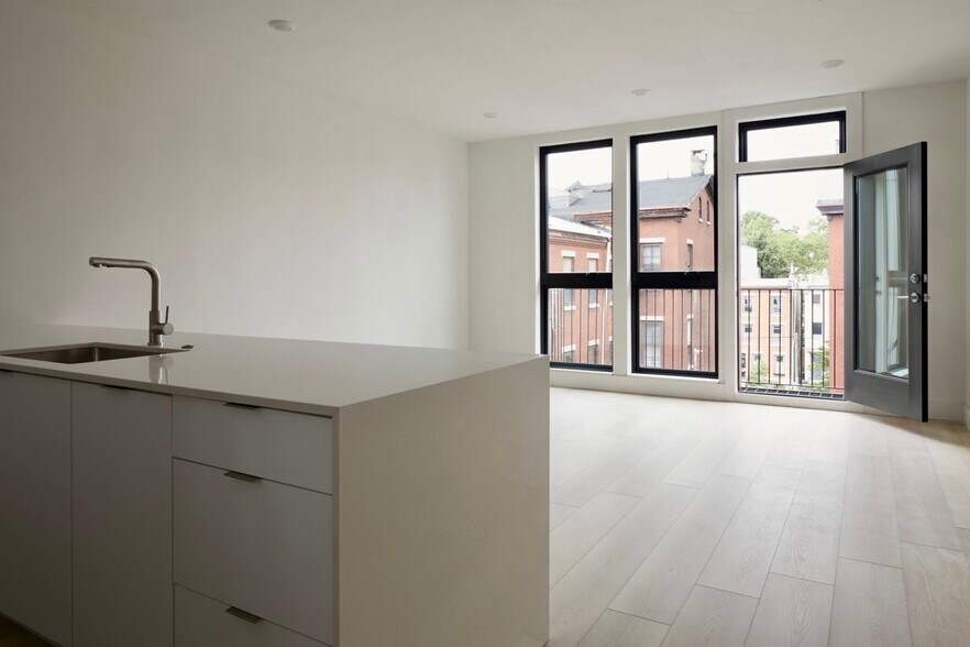 More Photos Of 2007 Cambridge St, Philadelphia Apartments For Sale