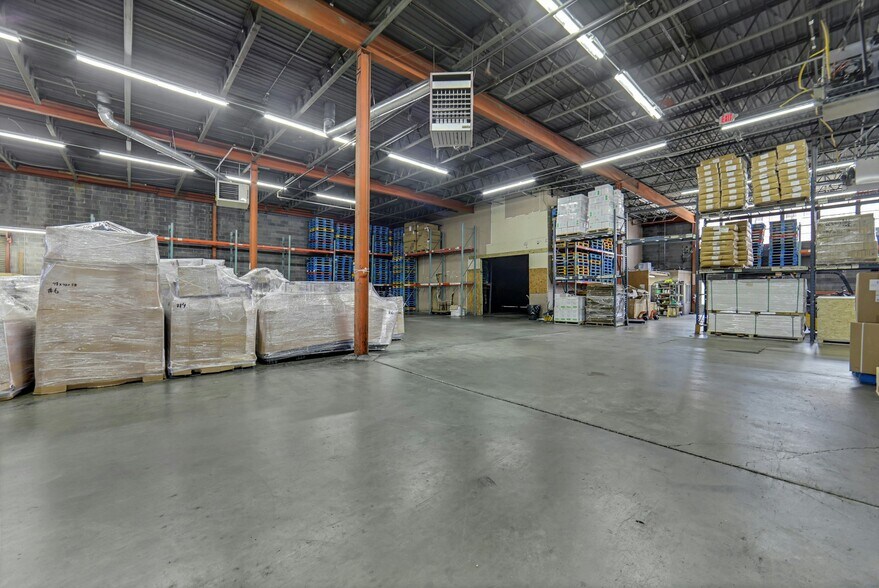 More Photos Of 370 Bergen Ave, Kearny Warehouse For Lease
