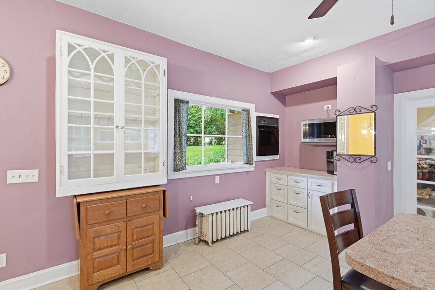 More Photos Of 2200 W Memorial Dr, Janesville Hospitality For Sale