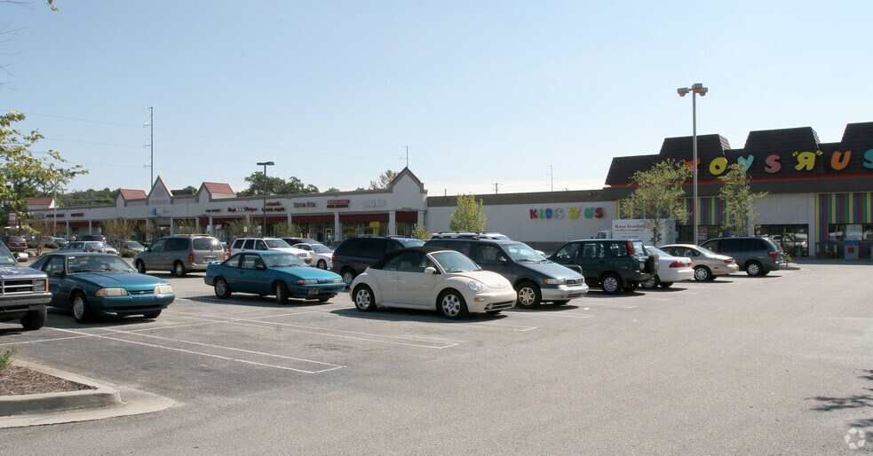 More Photos Of 4510-4514 Oleander Dr, Wilmington Freestanding For Lease