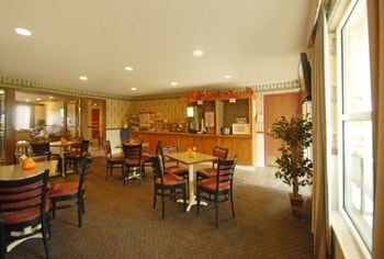 More Photos Of 1 River Bend Pl, Chaska Hotel For Sale