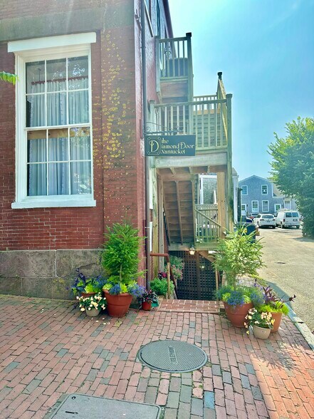 More Photos Of 33 Main St, Nantucket Storefront Retail Office For Sale