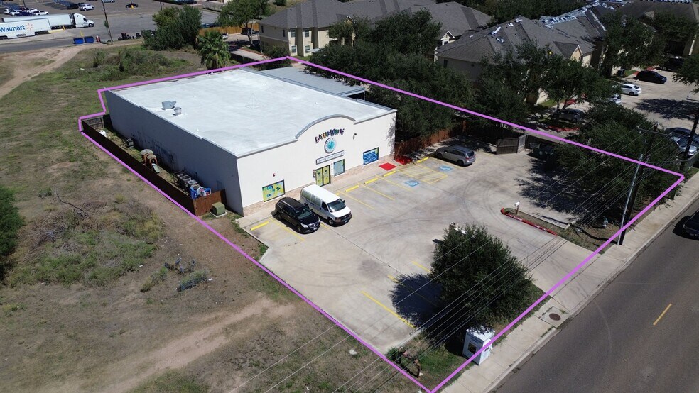 More Photos Of 2413 Colorado St, Mission Restaurant For Sale