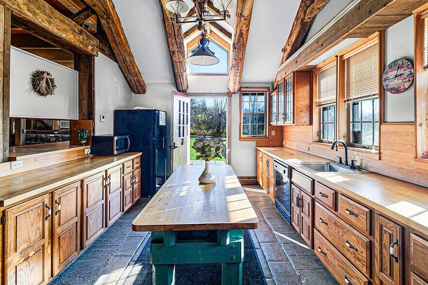 More Photos Of 396 Elizabethtown Rd, Ilion Lodge Meeting Hall For Sale