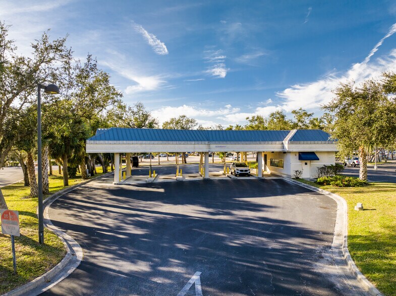 More Photos Of 18501 Murdock Cir, Port Charlotte Medical For Lease