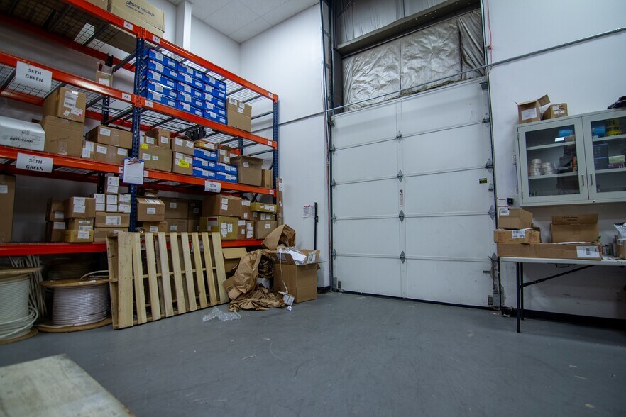 More Photos Of 921 Eastwind Dr, Westerville Unknown For Lease