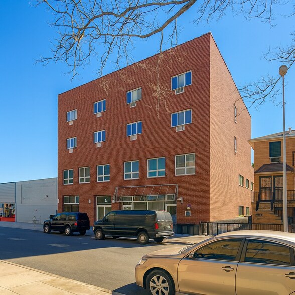 Primary Photo Of 15 Bay 29th St, Brooklyn Medical For Lease