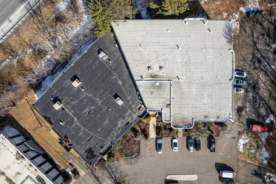 More Photos Of 30 Galesi Dr, Wayne Office For Lease