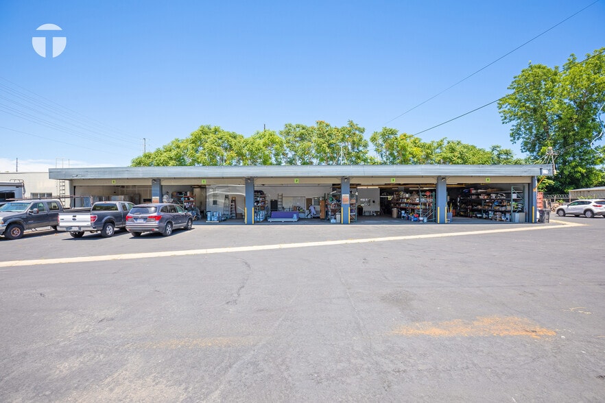 More Photos Of 205 23rd St, Sacramento Flex For Sale