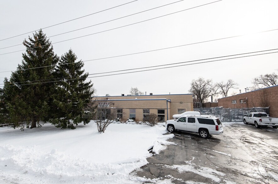 More Photos Of 1021 Maryland Ave, Dolton Manufacturing For Sale