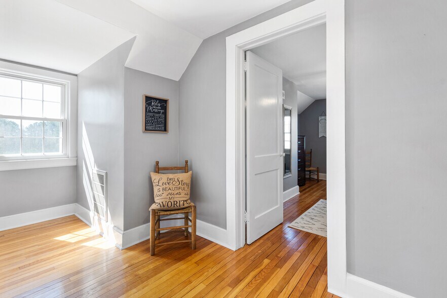 More Photos Of 3200 Bliss Trail, Stem Lodge Meeting Hall For Sale