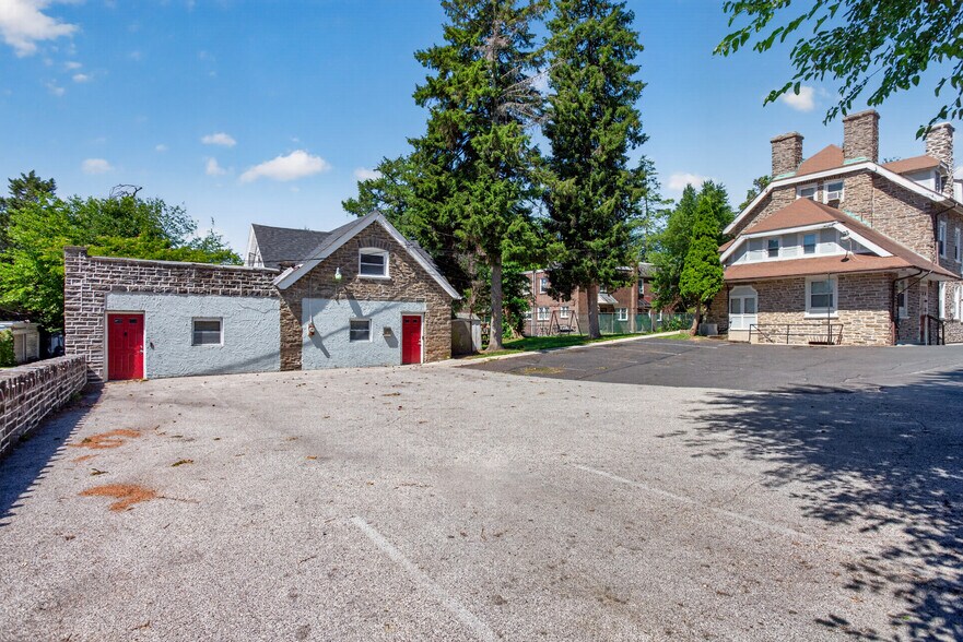More Photos Of 820 E Vernon Rd, Philadelphia Unknown For Lease