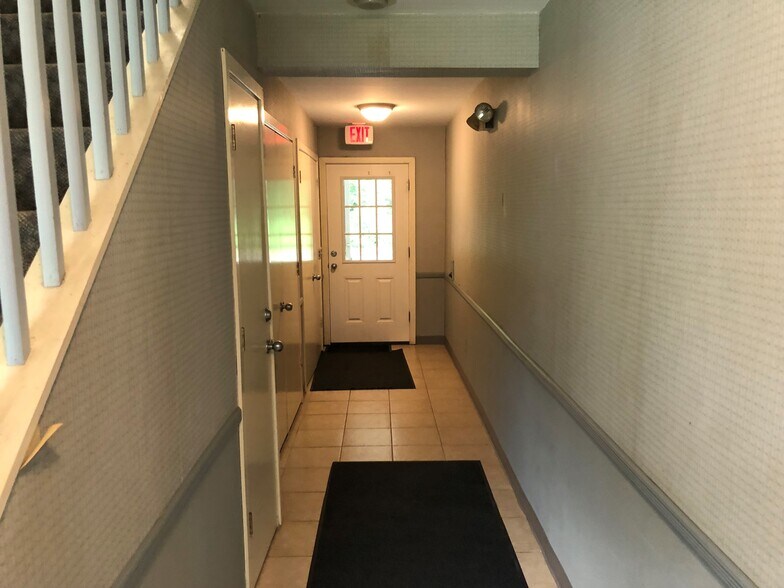 More Photos Of 219 Kent Rd, New Milford Office For Lease