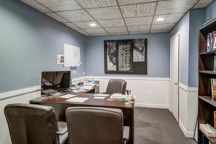 More Photos Of 707 E Elk Ave, Elizabethton Storefront Retail Office For Sale