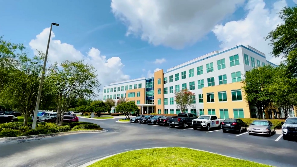 More Photos Of 1800 Pembrook Dr, Orlando Office For Lease