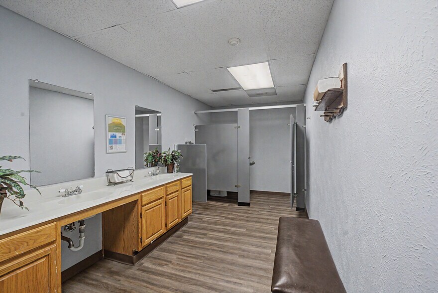 More Photos Of 2111 Skyline Dr, Mesquite Religious Facility For Sale