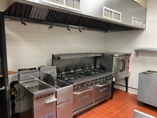 More Photos Of 321 Broadway, Hillsdale Freestanding For Sale