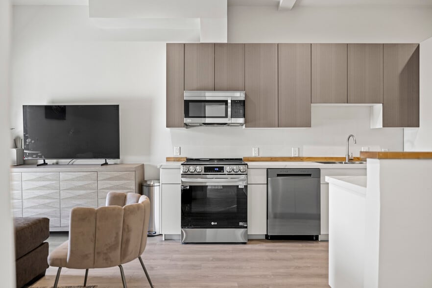 More Photos Of 1915 S St, Sacramento Apartments For Sale