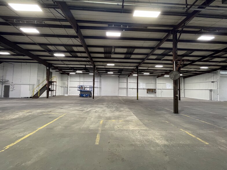 More Photos Of 1030 S 86th St, Tampa Industrial For Sale