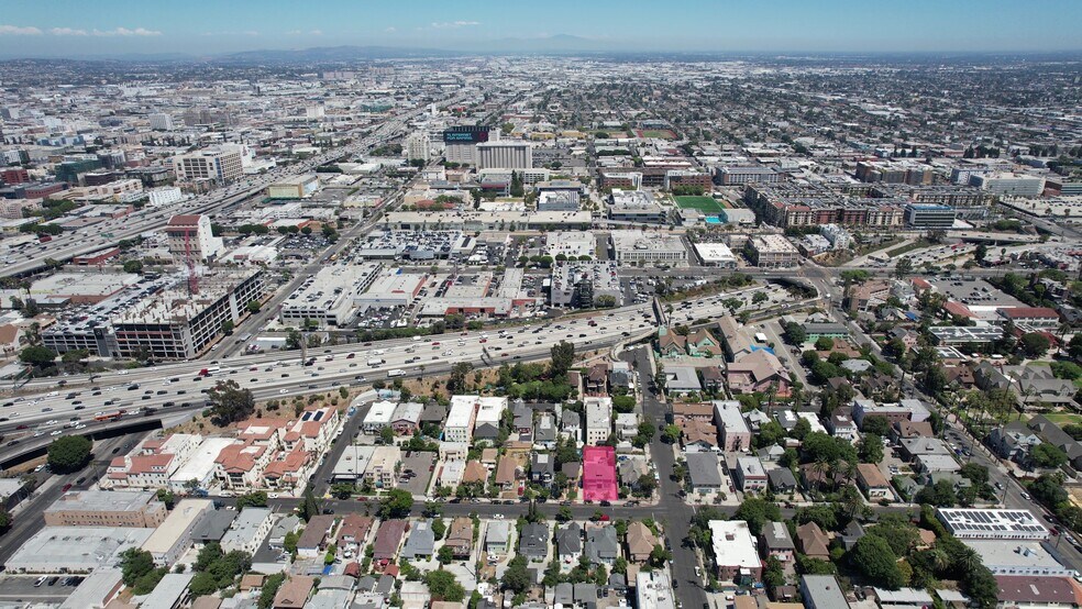 More Photos Of 1978 Bonsallo Ave, Los Angeles Apartments For Sale