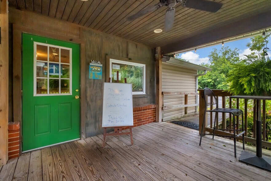 More Photos Of 892 Woodville Hwy, Crawfordville Restaurant For Sale