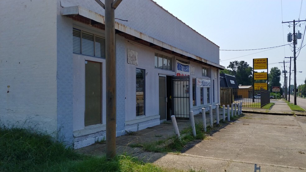 More Photos Of 1724 Bailey Ave, Jackson Freestanding For Lease