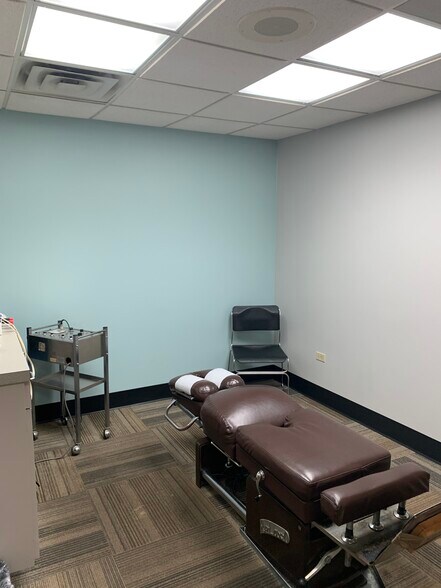 More Photos Of 8415 Pineville-matthews Rd, Charlotte Office For Sale