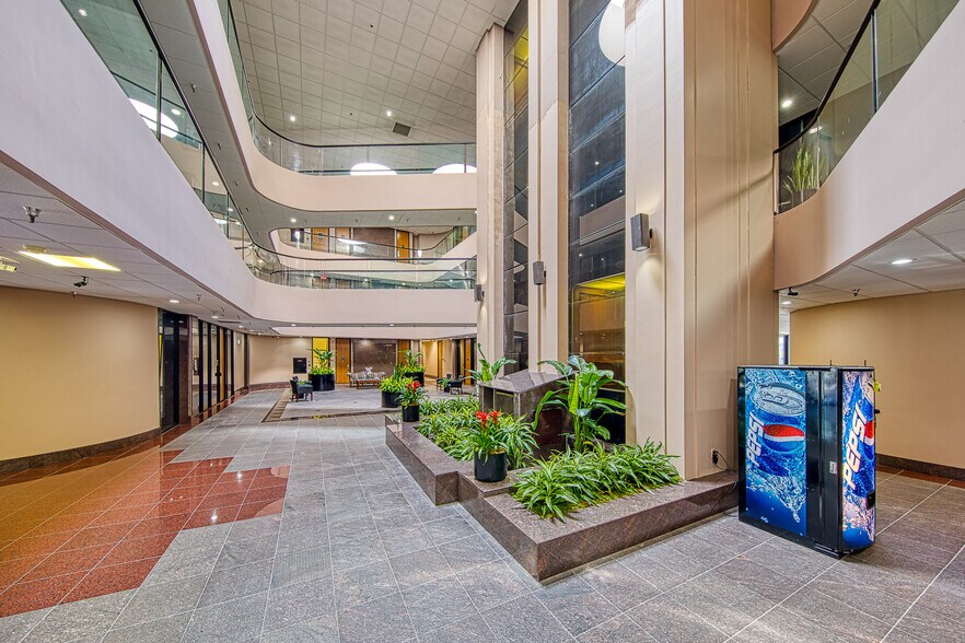 More Photos Of 1300 N Sam Houston Pky E, Houston Office Residential For Lease