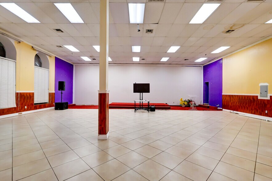 More Photos Of ,  Unknown For Sale