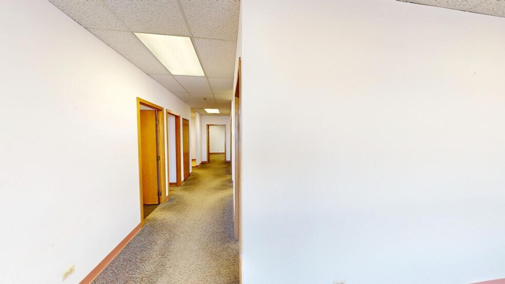 More Photos Of 3115 N Wilke Rd, Arlington Heights Medical For Sale