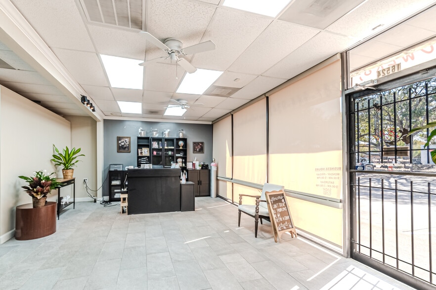 More Photos Of 16522-16536 Park Row, Houston Light Distribution For Lease