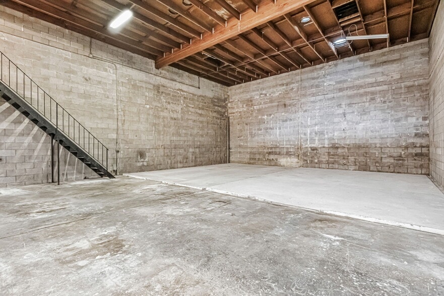 More Photos Of 2915 Keith St, San Francisco General Retail For Lease