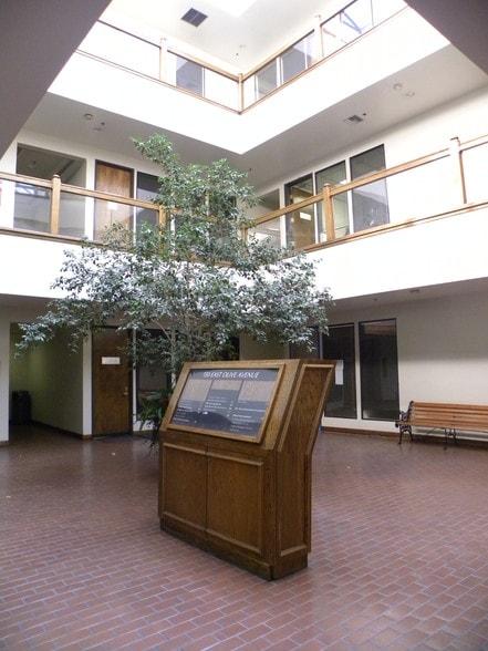 More Photos Of 150 E Olive Ave, Burbank Office For Lease
