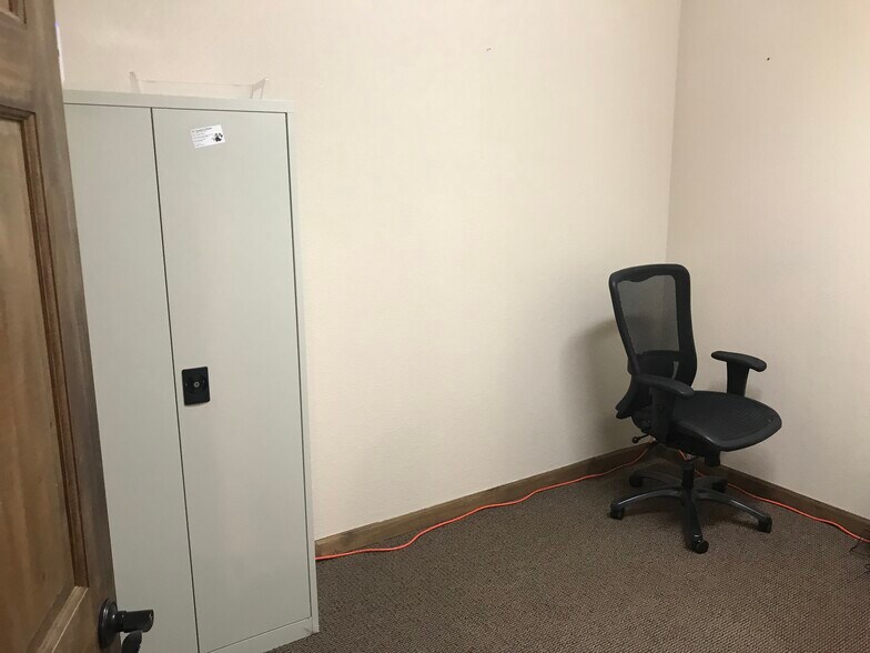 More Photos Of 103 N 5th St, Riverton Storefront Retail Office For Sale