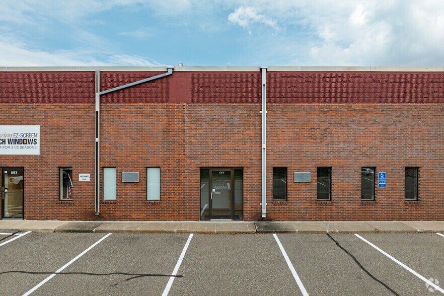 More Photos Of 559-575 Shoreview Park Rd, Shoreview Light Manufacturing For Lease