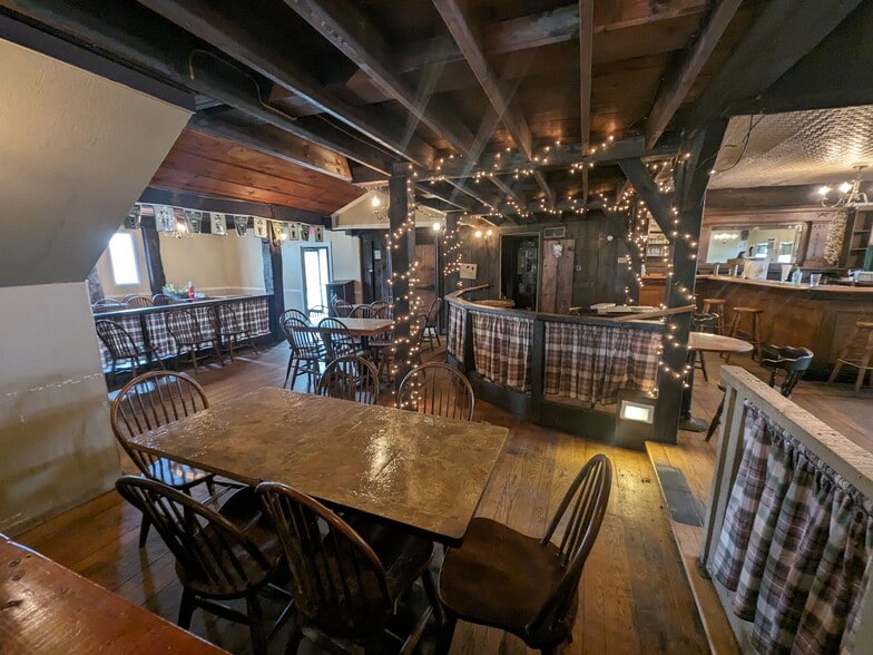 More Photos Of 17 Main St, Ballston Lake Restaurant For Lease